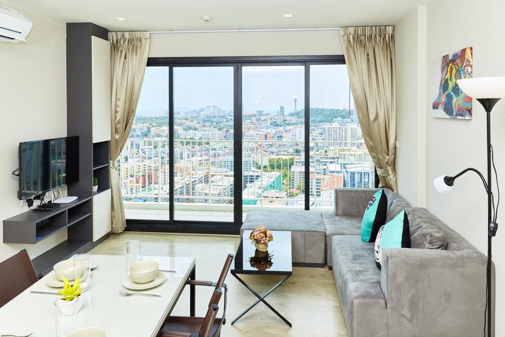 The Base By Fantasea Beach Apartamento Pattaya Exterior foto